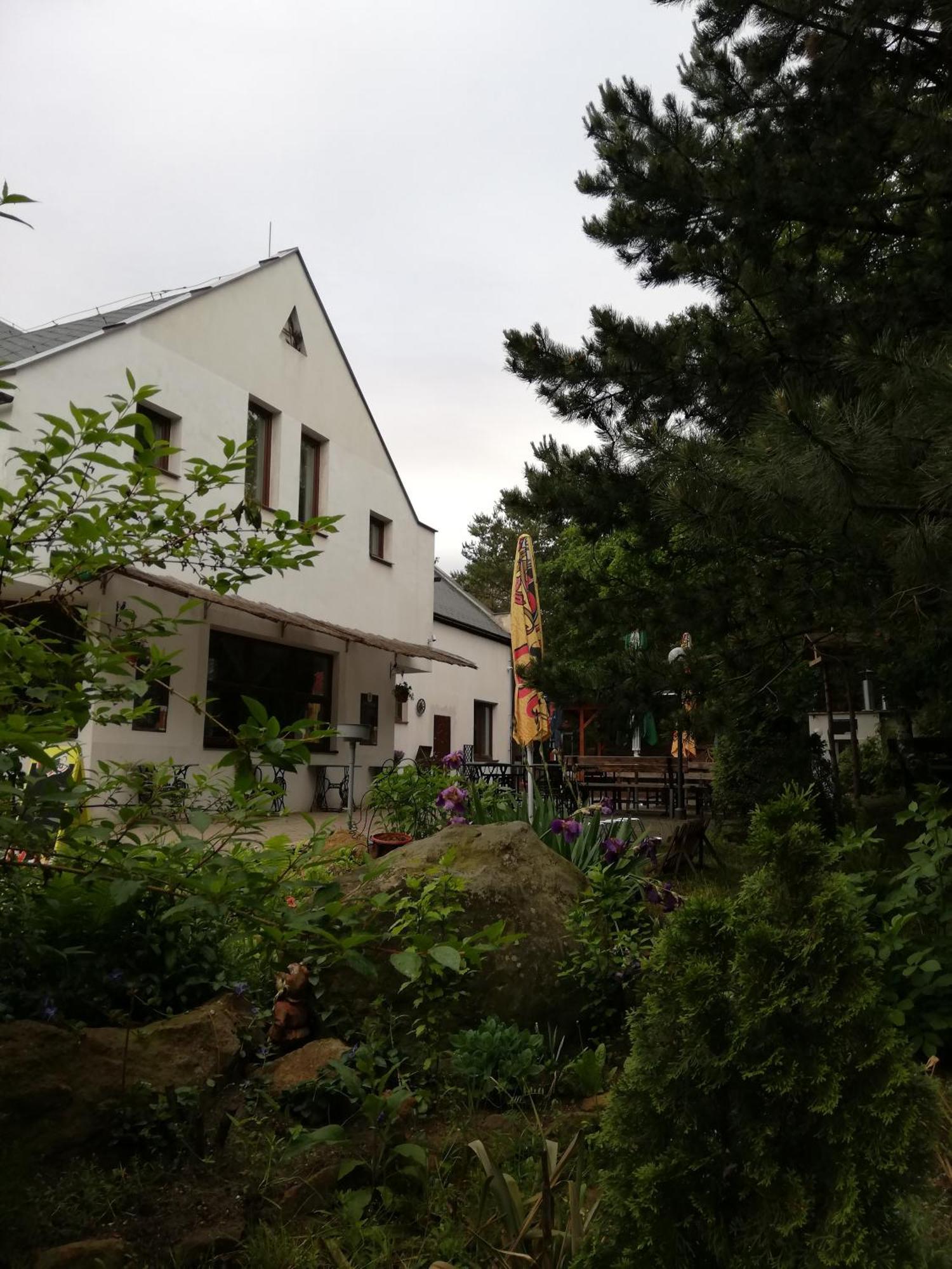 Hotel Kamenny Vrch Хомутов Екстериор снимка